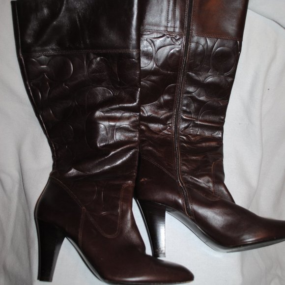 SLIGHTLY USED COACH BROWN LEATHER  BOOTS SZ 10 - Picture 1 of 4